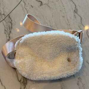 Cozy White Crossbody Bag